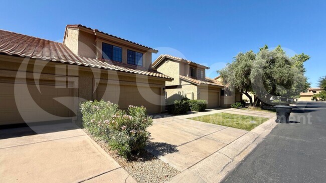 7933 E Pepper Tree Ln Scottsdale, AZ 85250 photo 3