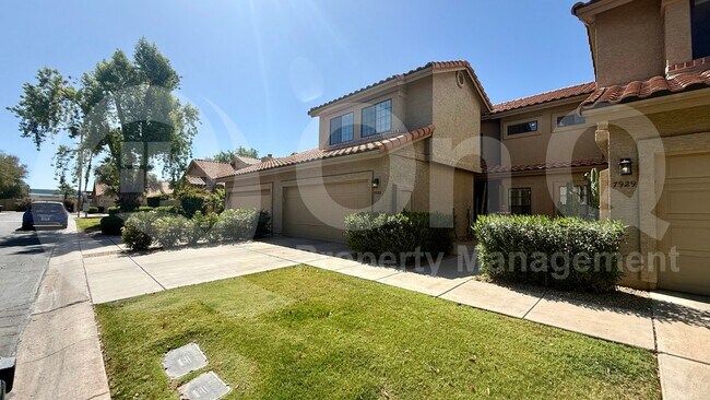 7933 E Pepper Tree Ln Scottsdale, AZ 85250 photo 4