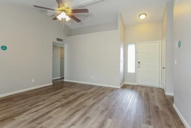 5526 W Garden Dr Glendale, AZ 85304 photo 4