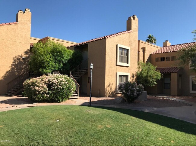 11666 N 28th Dr Phoenix, AZ 85029 photo 2