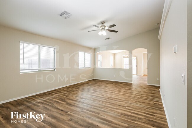 3141 W Sunland Ave Phoenix, AZ 85041 photo 3
