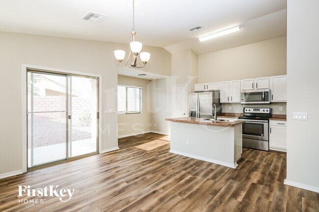 3141 W Sunland Ave Phoenix, AZ 85041 photo 5
