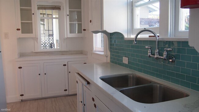 3645 Boundary St San Diego, CA 92104 photo 4