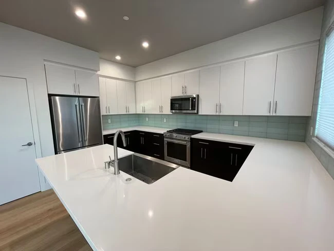2844 Polk Ave San Diego, CA 92104 photo 4
