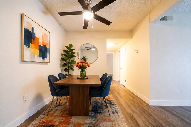 311 Weston Cir Vista, CA 92083 photo 3