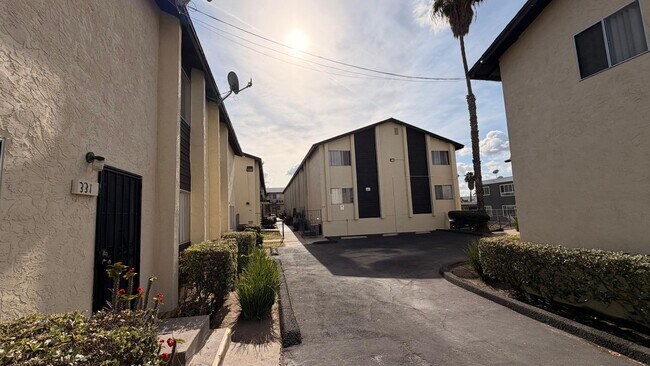 331 S 49th St San Diego, CA 92113 photo 3