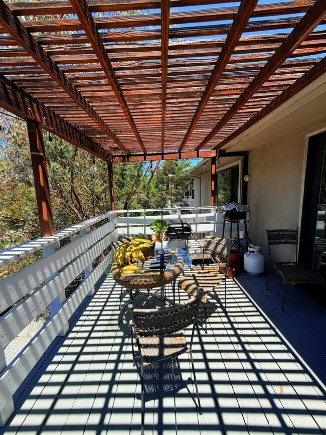 3900 Turnley Ave Oakland, CA 94605 photo 5