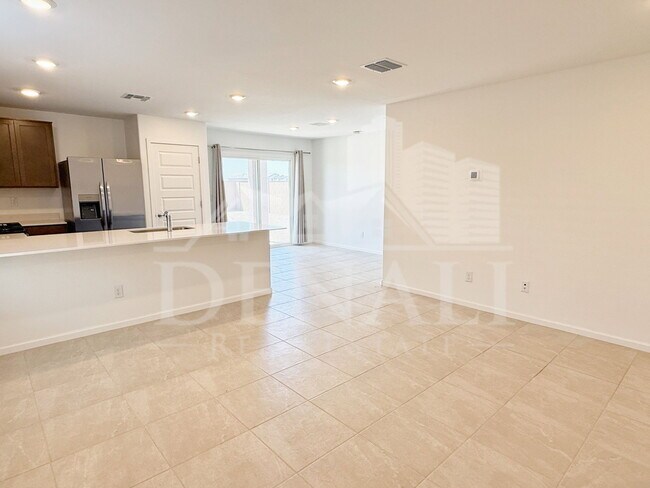 32300 N Hermon Rd San Tan Valley, AZ 85143 photo 4
