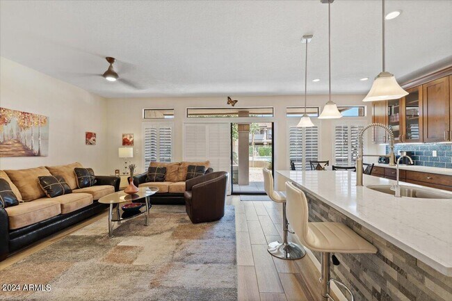 9707 E Mountain View Rd Scottsdale, AZ 85258 photo 3