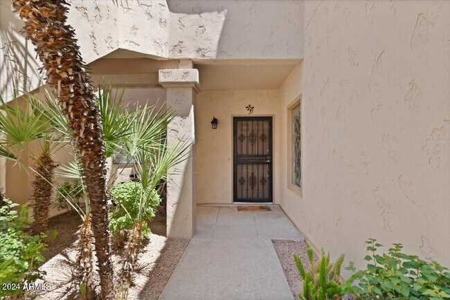 9707 E Mountain View Rd Scottsdale, AZ 85258 photo 2