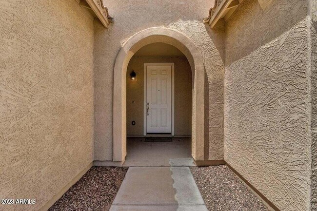 5542 W Kowalsky Ln Phoenix, AZ 85339 photo 5