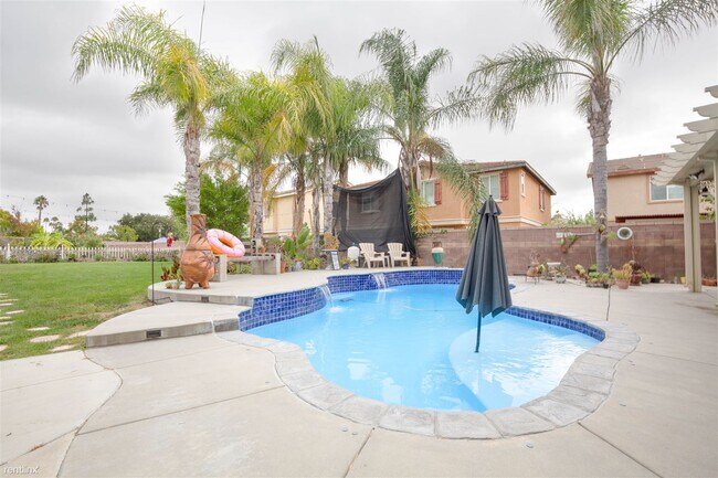 26178 Jaylene St Murrieta, CA 92563 photo 2