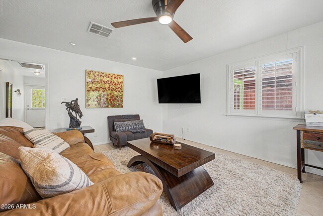 1221 E Mescal St Phoenix, AZ 85020 photo 5