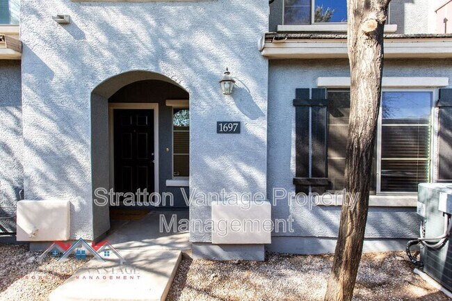2402 E 5th St Tempe, AZ 85281 photo 2