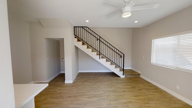 5032 Catoctin Dr San Diego, CA 92115 photo 2