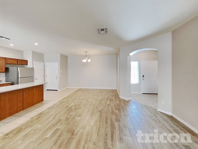 5010 W Fawn Dr Phoenix, AZ 85339 photo 5
