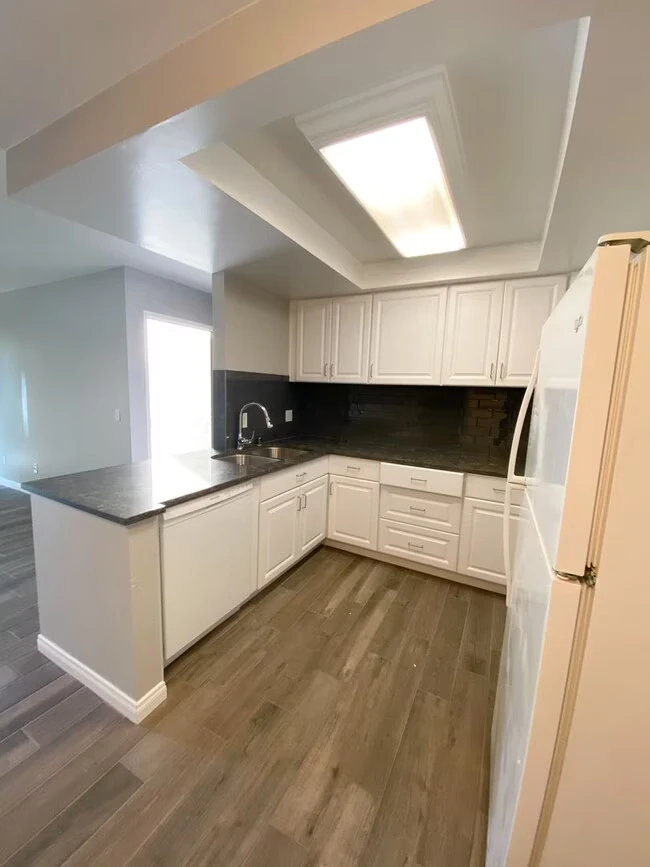 5926 Rancho Mission Rd San Diego, CA 92108 photo 2