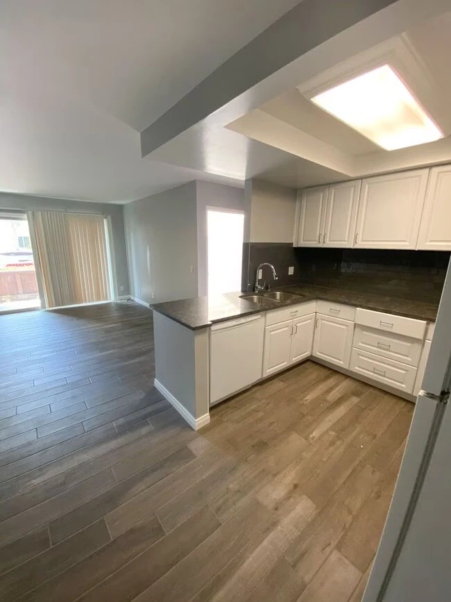 5926 Rancho Mission Rd San Diego, CA 92108 photo 3