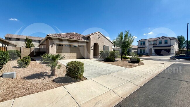 4365 S Warwick St Gilbert, AZ 85297 photo 2