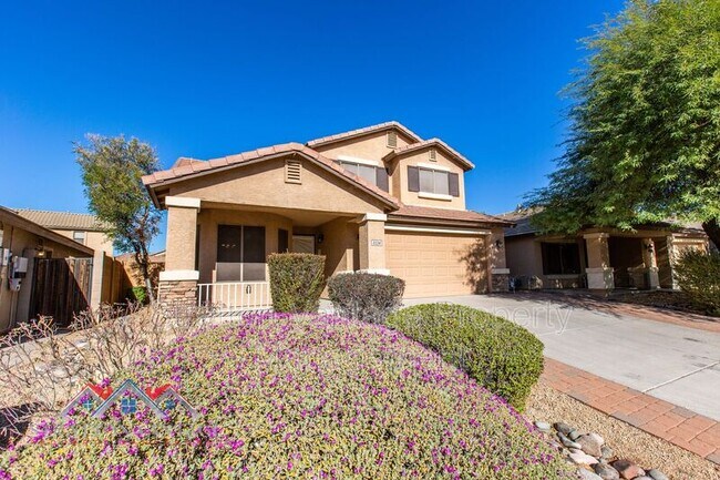 2224 W Madre Del Oro Dr Phoenix, AZ 85085 photo 4