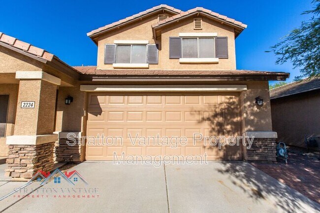 2224 W Madre Del Oro Dr Phoenix, AZ 85085 photo 5