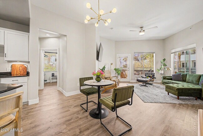 945 E Playa Del Norte Dr Tempe, AZ 85288 photo 5