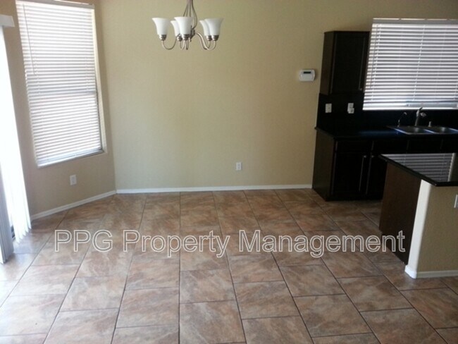 15061 W Larkspur Dr Surprise, AZ 85379 photo 5