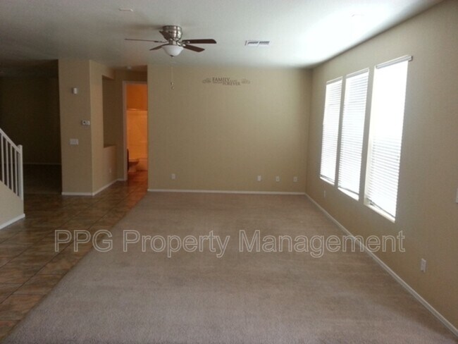 15061 W Larkspur Dr Surprise, AZ 85379 photo 2