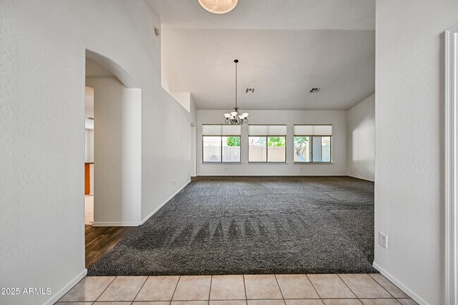4463 E Downing Cir Mesa, AZ 85205 photo 3