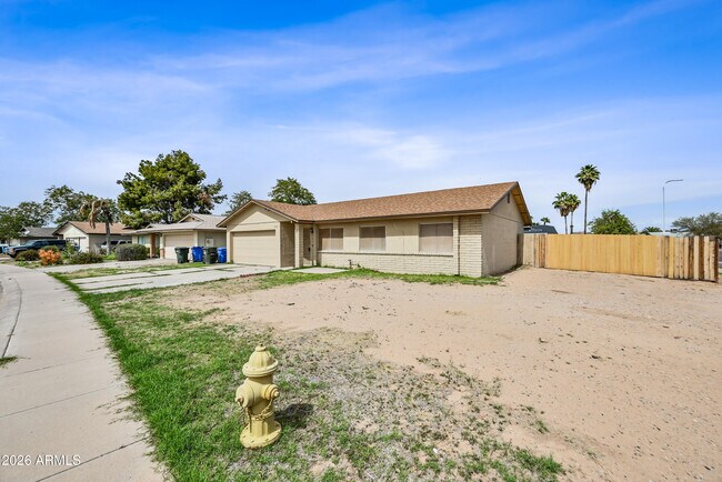 11102 W Turney Ave Phoenix, AZ 85037 photo 3