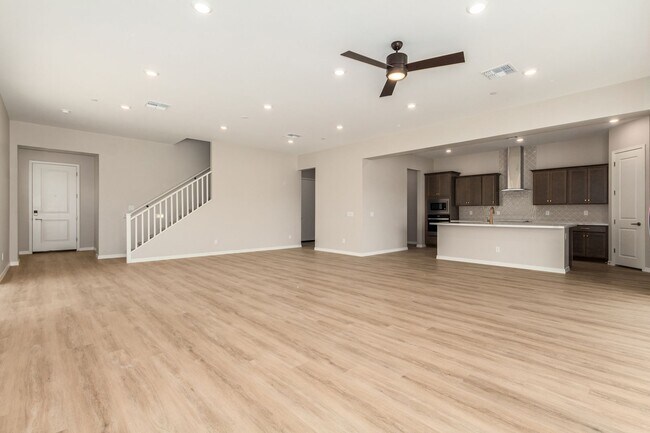 1657 S Sailors Ct Gilbert, AZ 85295 photo 5