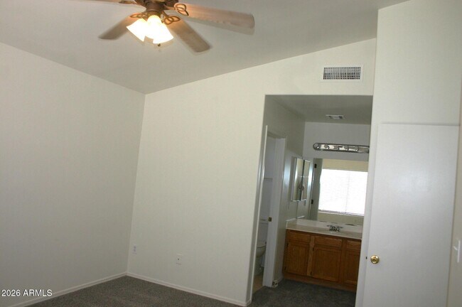 516 E Vogel Ave Phoenix, AZ 85020 photo 5