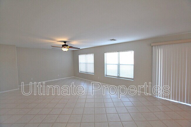 11770 W Apache St Avondale, AZ 85323 photo 5
