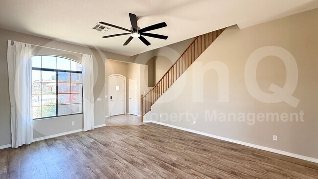 7208 S 30th St Phoenix, AZ 85042 photo 2