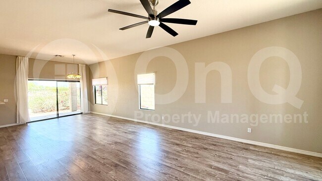 7208 S 30th St Phoenix, AZ 85042 photo 3