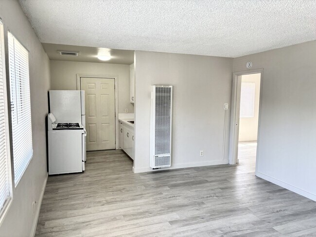 Apartments on University Ave · Berkeley