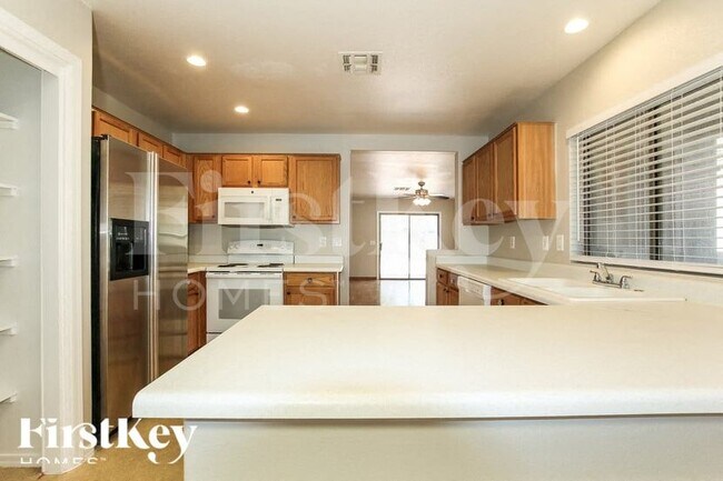13006 W Redfield Rd El Mirage, AZ 85335 photo 5