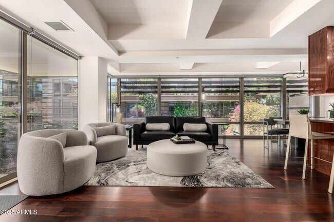 7141 E Rancho Vista Dr Scottsdale, AZ 85251 photo 4