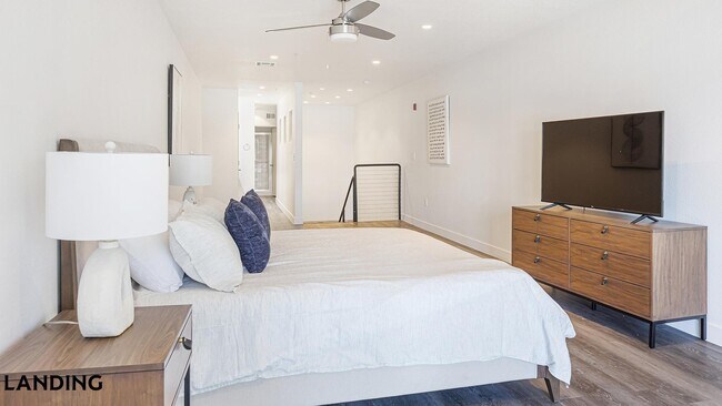 1001 E Playa Del Norte Dr Tempe, AZ 85288 photo 5