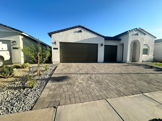 17205 W Vacaville St Surprise, AZ 85388 photo 3
