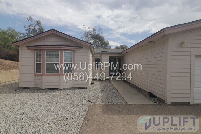 18453 Ramona View Dr Ramona, CA 92065