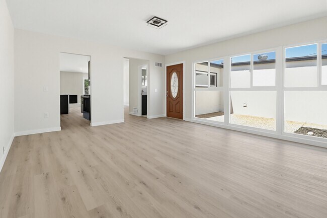 6234 Crawford St San Diego, CA 92120 photo 3