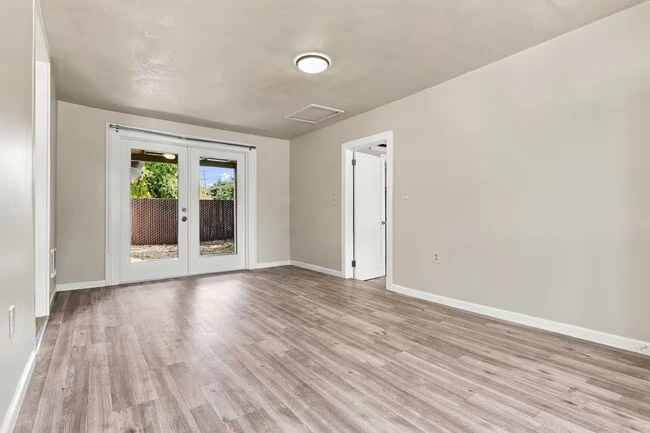 2BR/2BA Single Family House on Chanticleer Ave · Santa Cruz photo 5