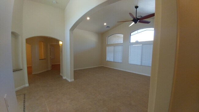 1004 W Dexter Way San Tan Valley, AZ 85143 photo 5