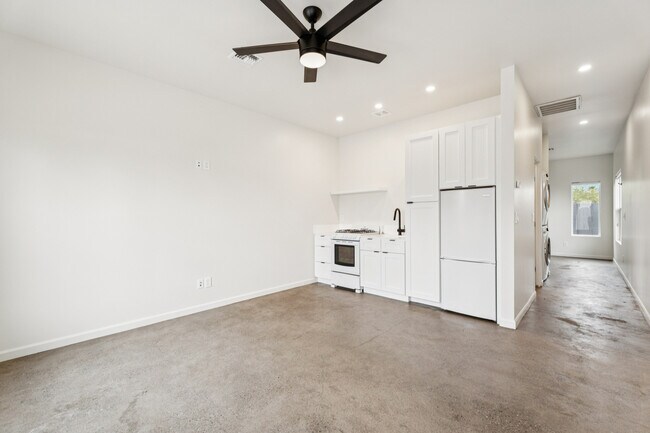 1717 W Berridge Ln Phoenix, AZ 85015 photo 4