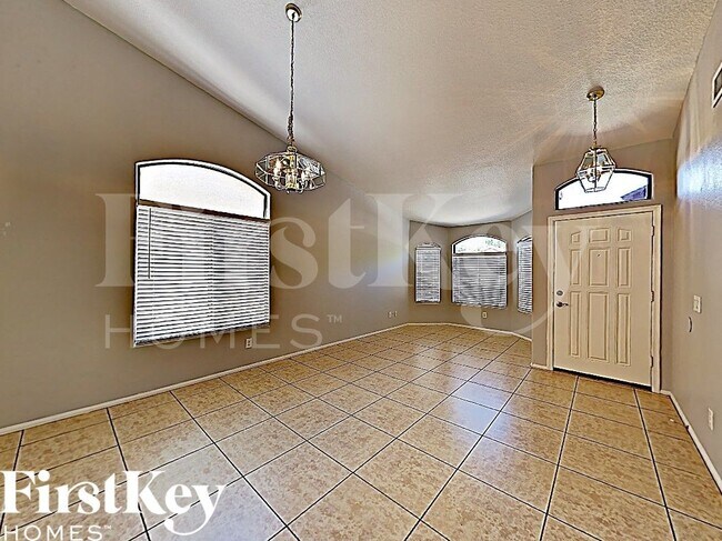 12405 W Montebello Ave Litchfield Park, AZ 85340 photo 2
