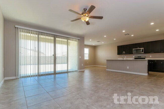 30361 W Crittenden Ln Buckeye, AZ 85396 photo 2