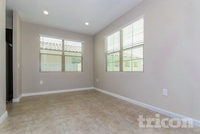 30361 W Crittenden Ln Buckeye, AZ 85396 photo 4