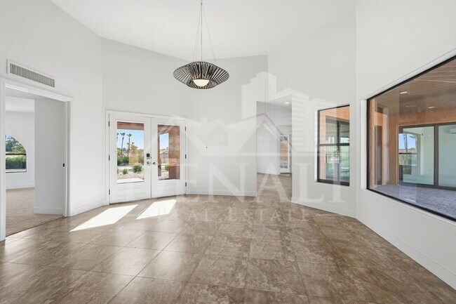 10643 N Indian Wells Dr Fountain Hills, AZ 85268 photo 4