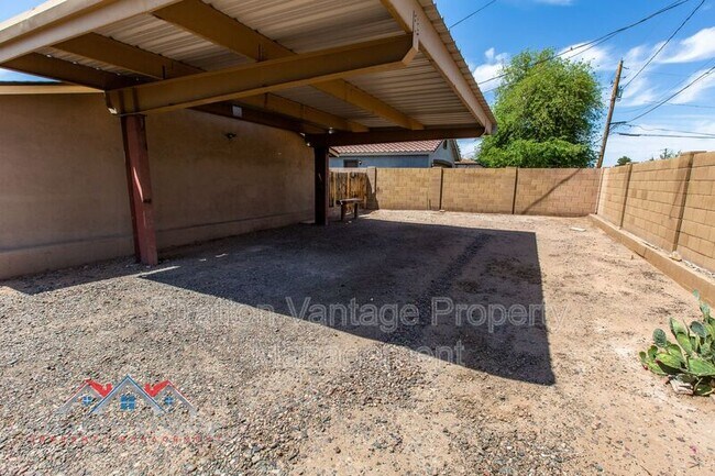 2204 West Campbell Ave Phoenix, AZ 85015 photo 4